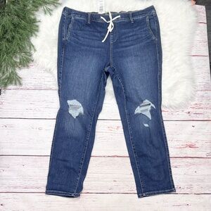 👖NWT🤩 |•TORRID•| Pull On Boyfriend Straight Super Soft Mid-Rise Jeans👖